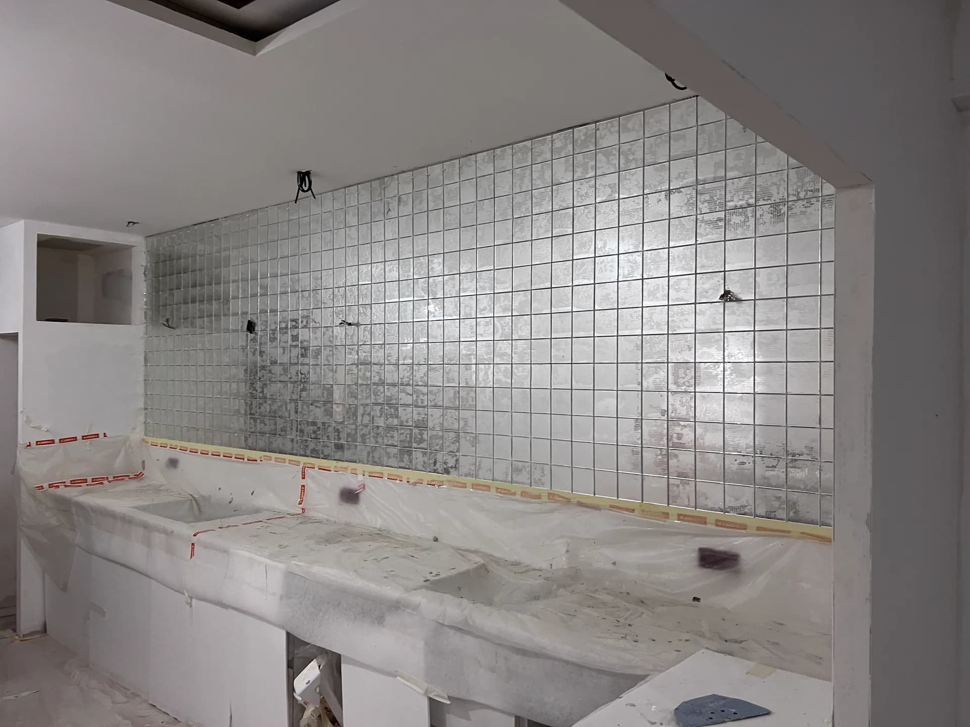 Crédence effet mirroir