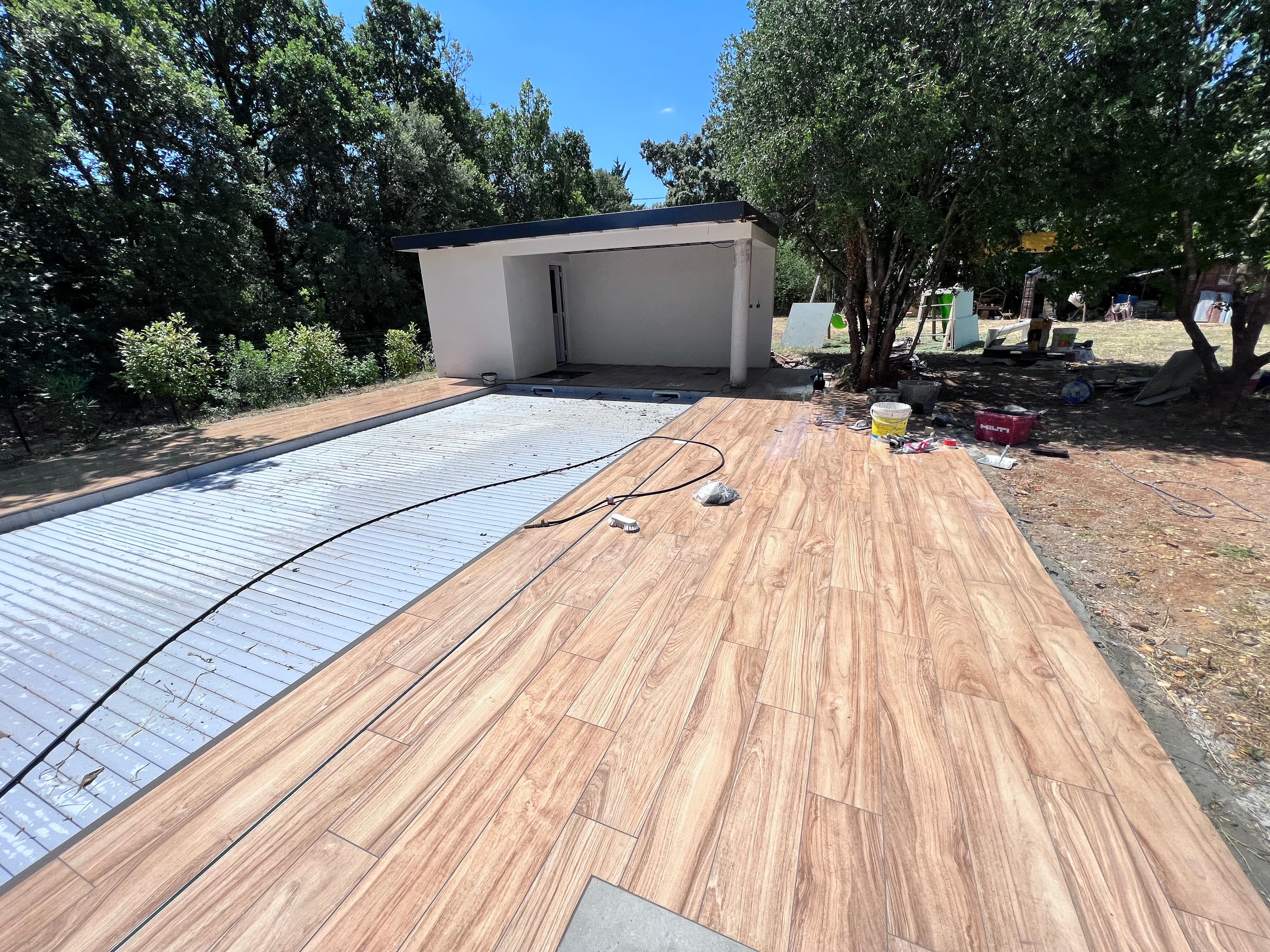 Piscine imitation de bois